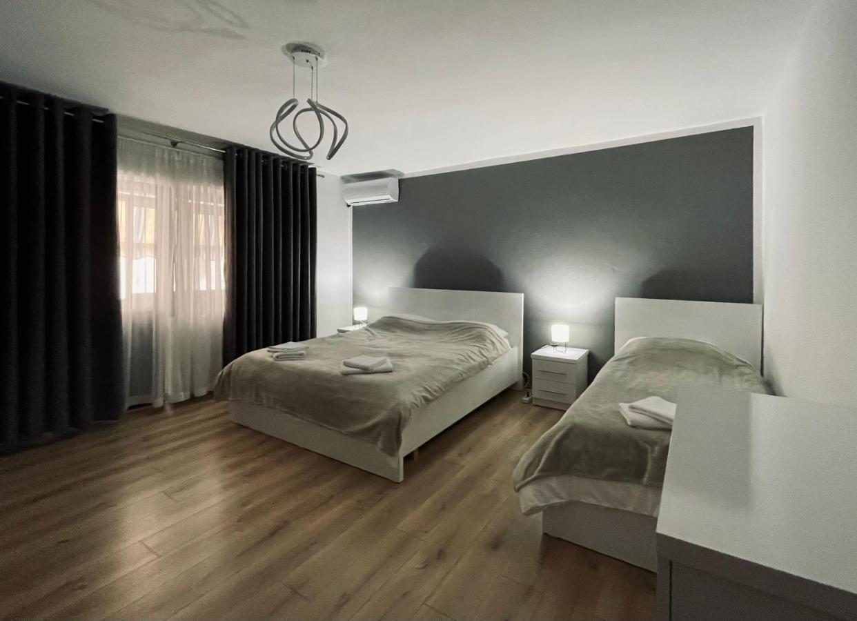 Luel Central Apartament Tirana Eksteriør billede