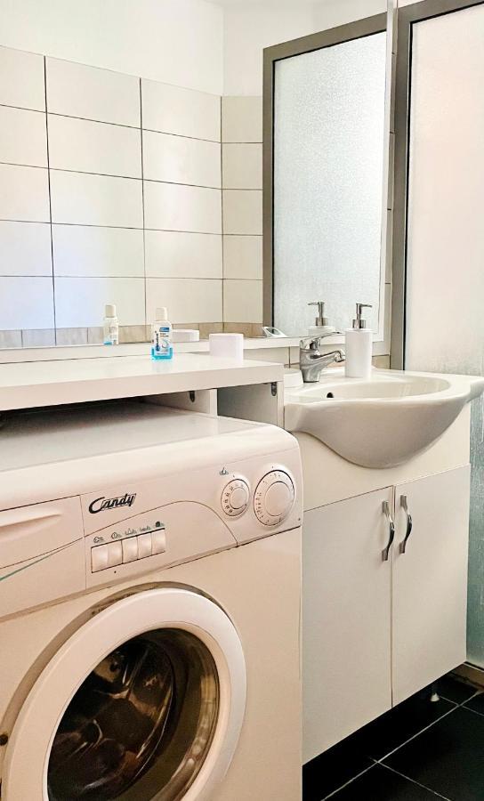 Luel Central Apartament Tirana Eksteriør billede
